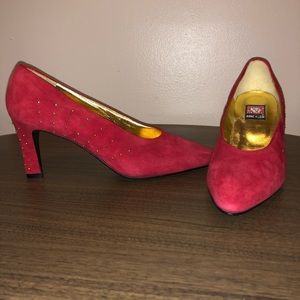 Red Anne Klein heels